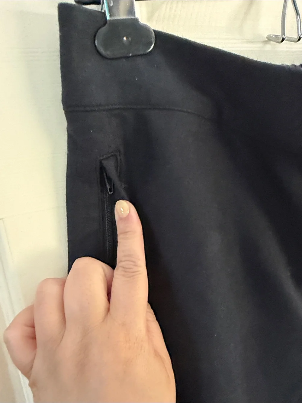 ALO Yoga Black Wide-Leg Snap-Trim Pants